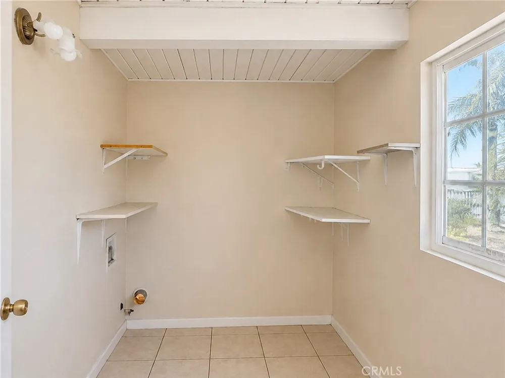 945 E 5th Street Ontario, CA 91764