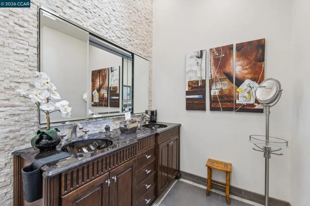 1792 Saint Andrews Dr Moraga, CA 94556