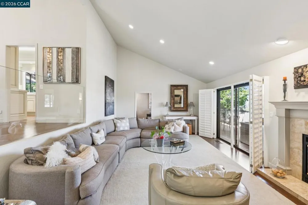 1792 Saint Andrews Dr Moraga, CA 94556