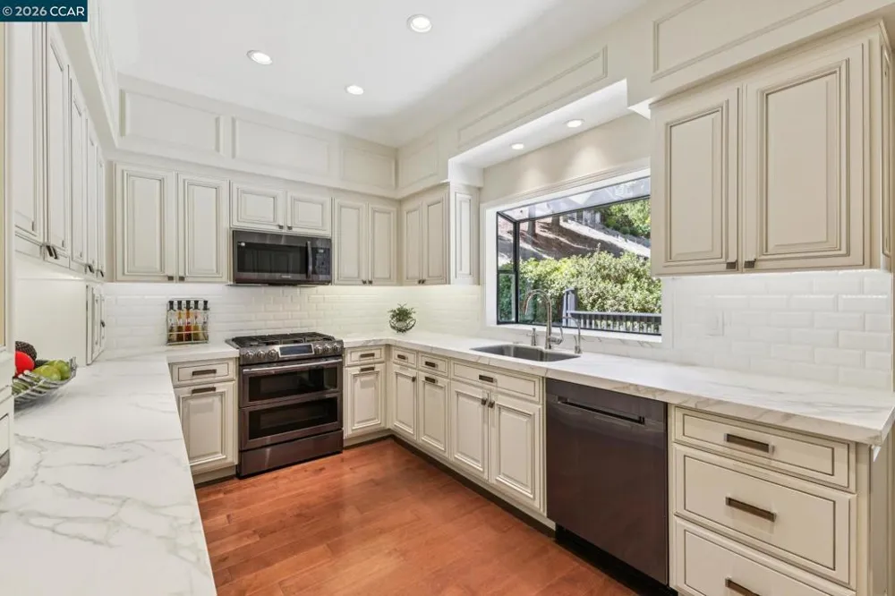 1792 Saint Andrews Dr Moraga, CA 94556