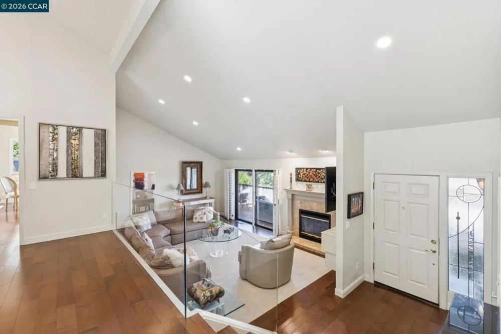 1792 Saint Andrews Dr Moraga, CA 94556