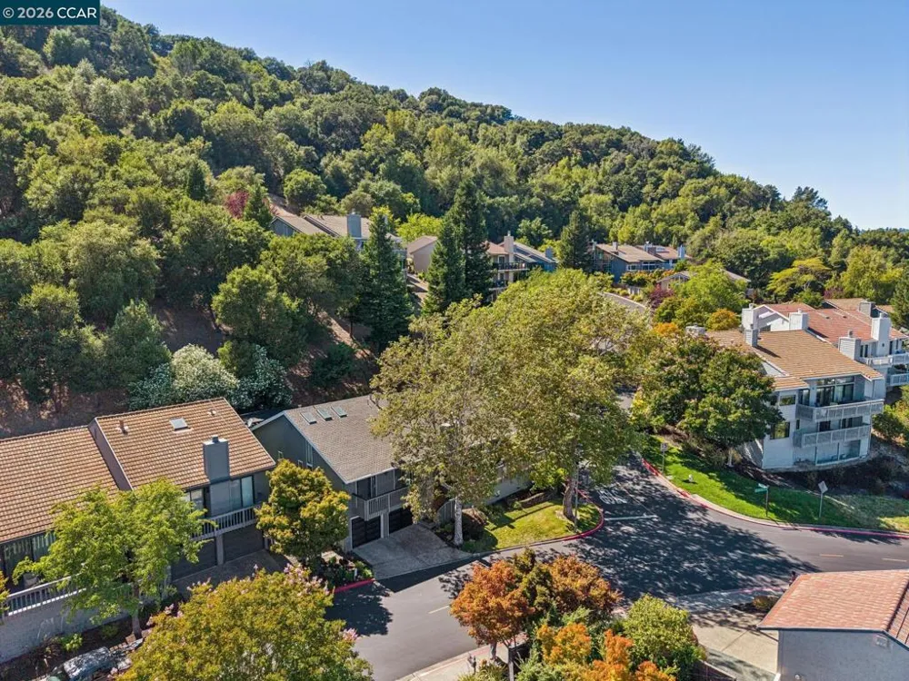 1792 Saint Andrews Dr Moraga, CA 94556