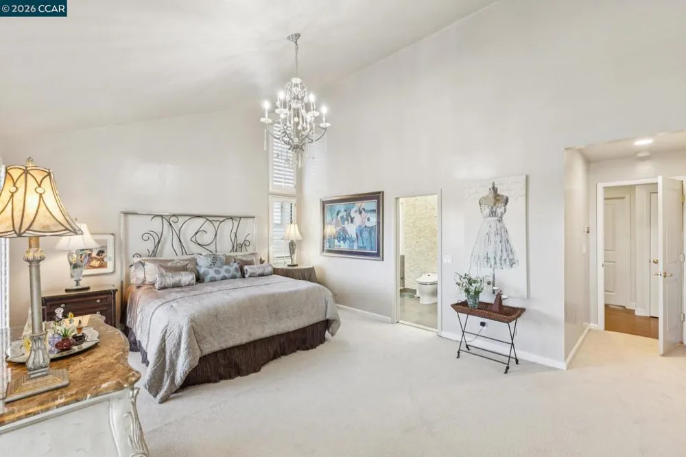 1792 Saint Andrews Dr Moraga, CA 94556