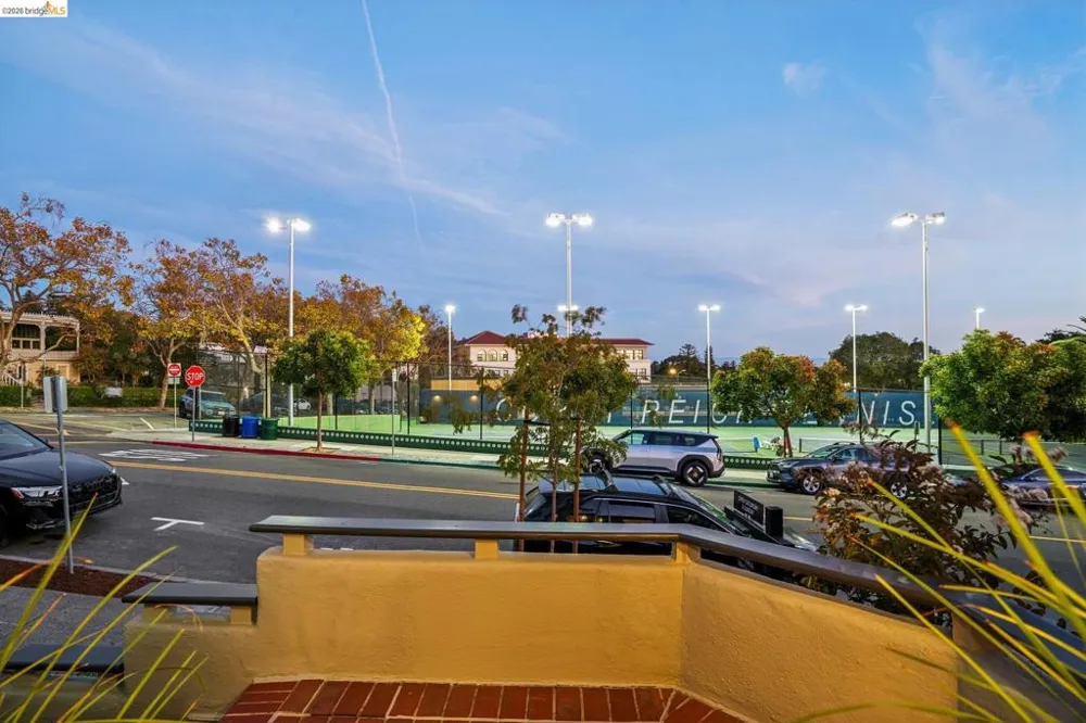 29 Vista Avenue Piedmont, CA 94611