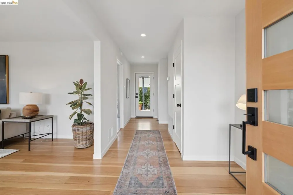 29 Vista Avenue Piedmont, CA 94611