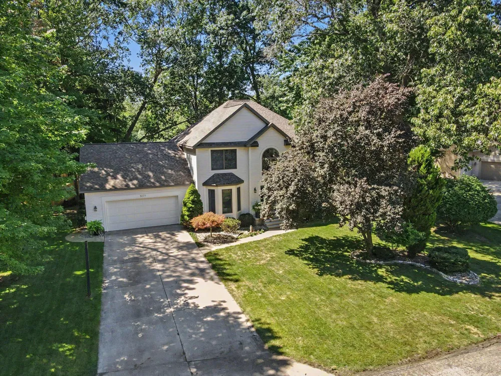 5071 Shady Creek Drive Norton Shores City, MI 49441