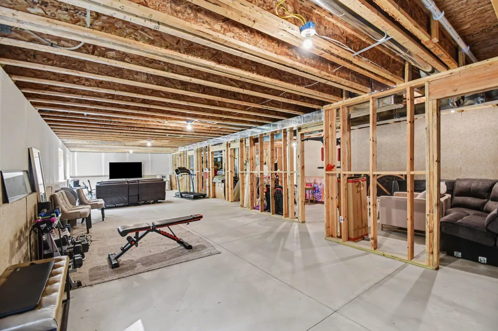 8802 Lapham Drive NE Algoma Township, MI 49341