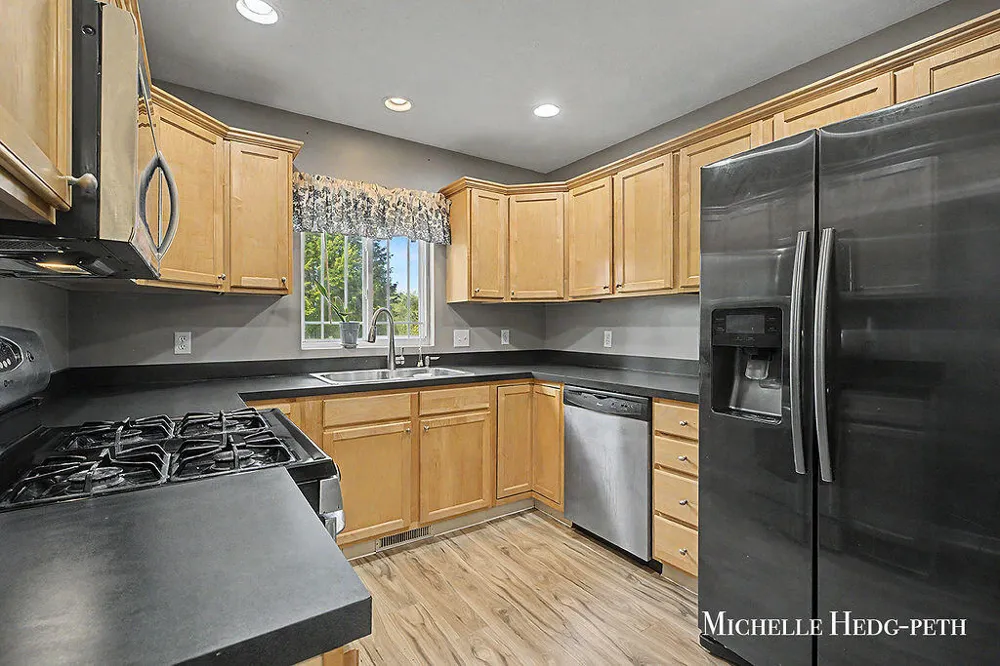 2984 Edgestone Drive #22 Georgetown Charter Township, MI 49426