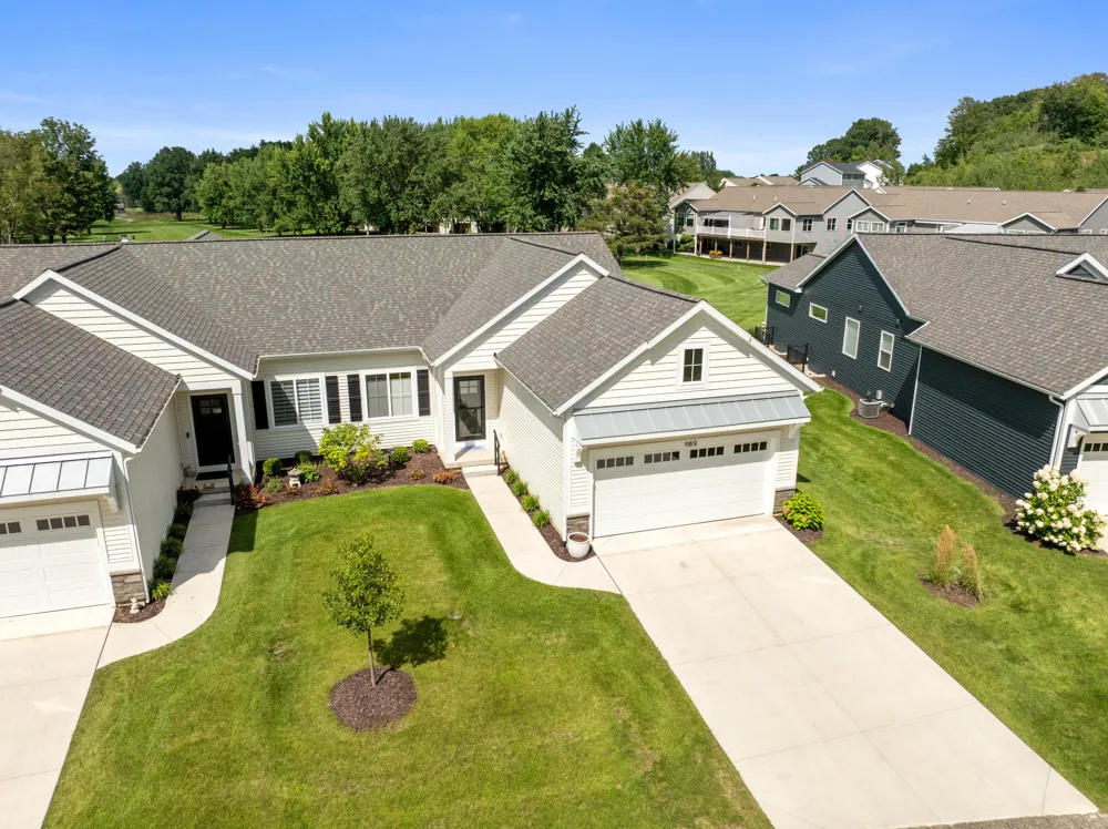 1189 Gleneagle Trail #37 Georgetown Charter Township, MI 49426