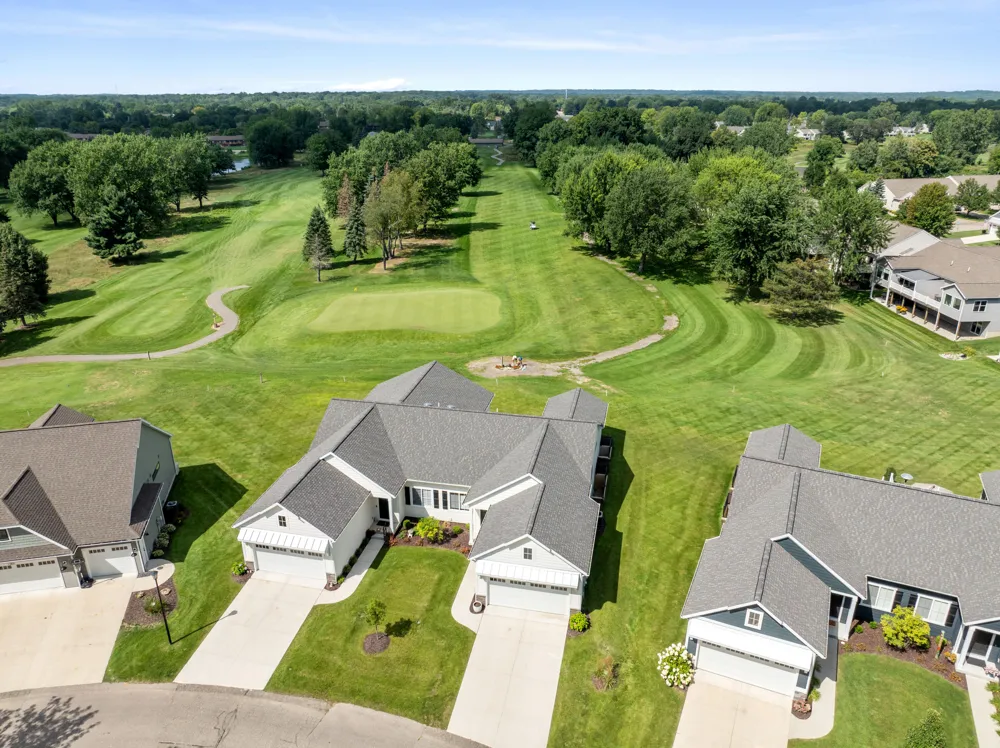 1189 Gleneagle Trail #37 Georgetown Charter Township, MI 49426
