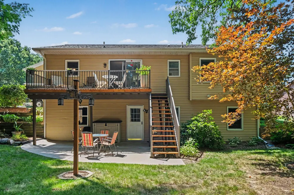 5880 Edajean Ridge Drive NE Plainfield Charter Township, MI 49321
