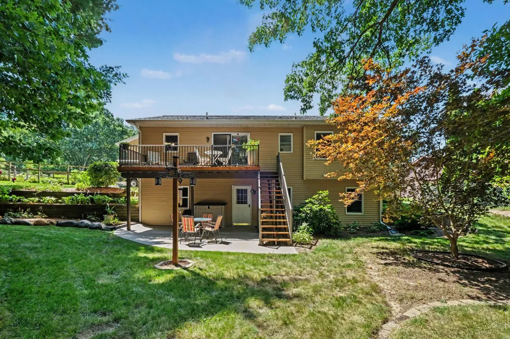 5880 Edajean Ridge Drive NE Plainfield Charter Township, MI 49321