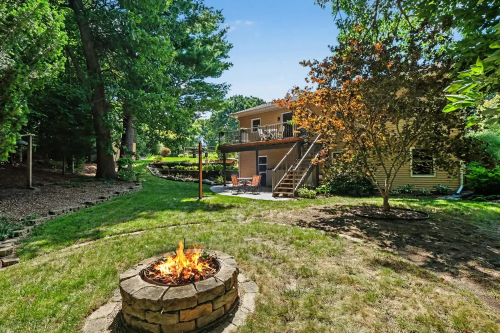 5880 Edajean Ridge Drive NE Plainfield Charter Township, MI 49321