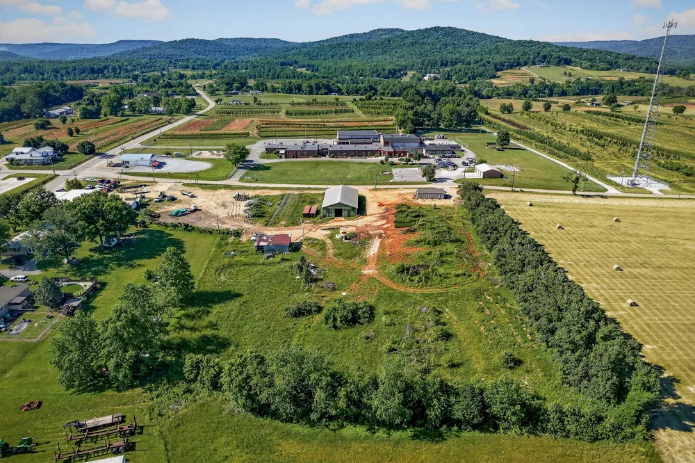 8526 Beersheba Hwy McMinnville, TN 37110