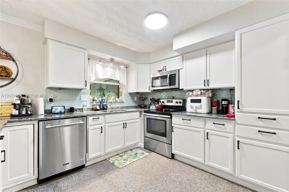 1540 NE 34th St Pompano Beach, FL 33064