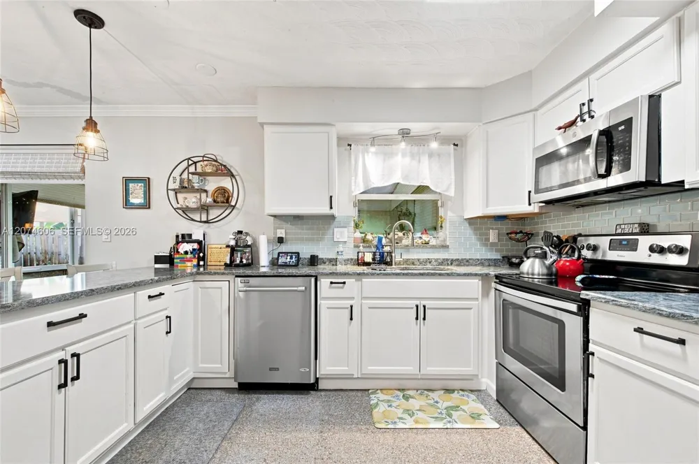 1540 NE 34th St Pompano Beach, FL 33064