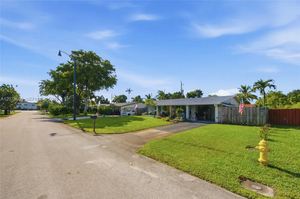 1540 NE 34th St Pompano Beach, FL 33064
