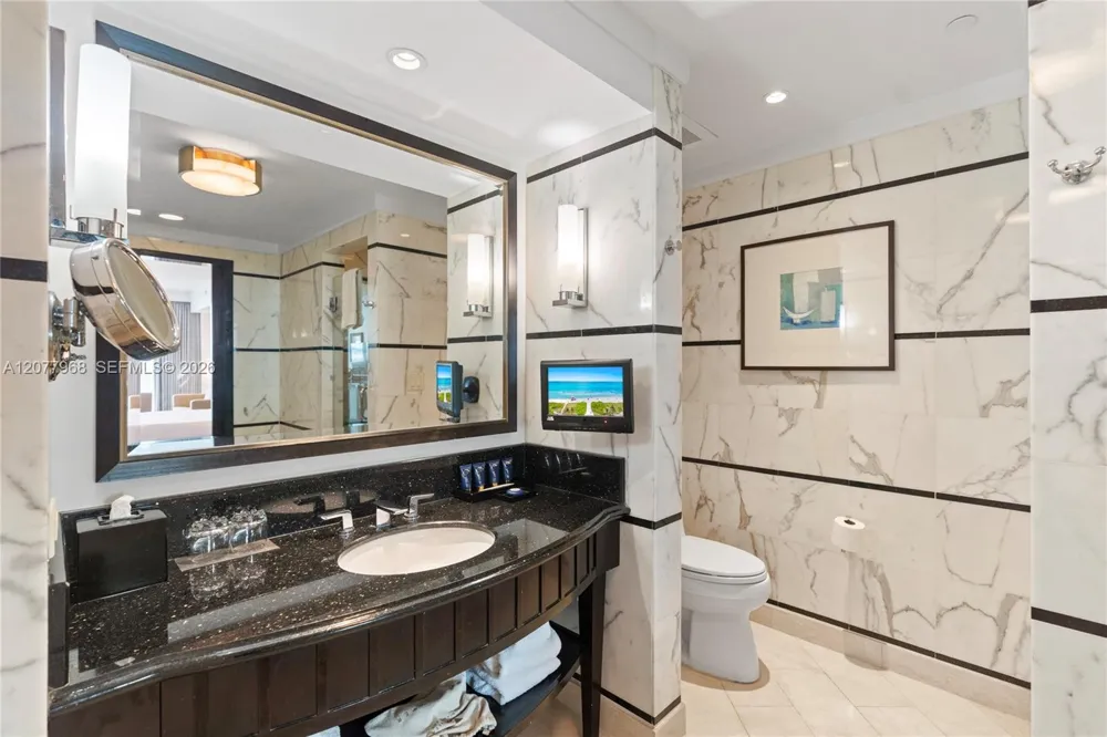4391 Collins Ave #803 Miami Beach, FL 33140