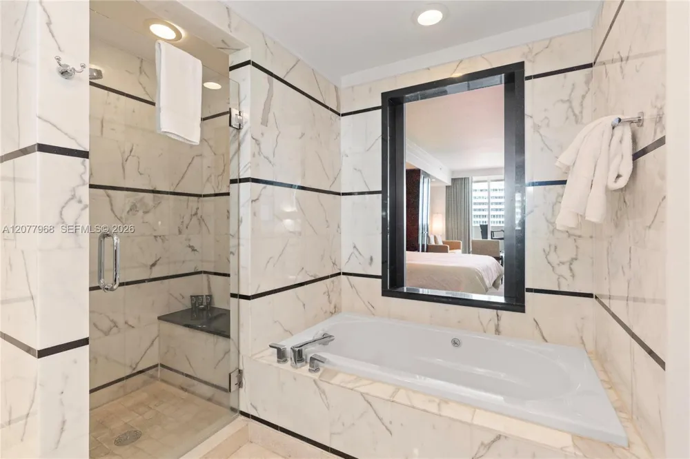 4391 Collins Ave #803 Miami Beach, FL 33140