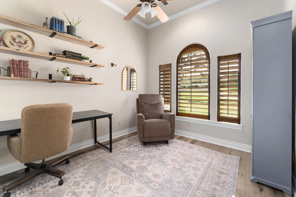 416 Shadywood Lane Dripping Springs, TX 78620