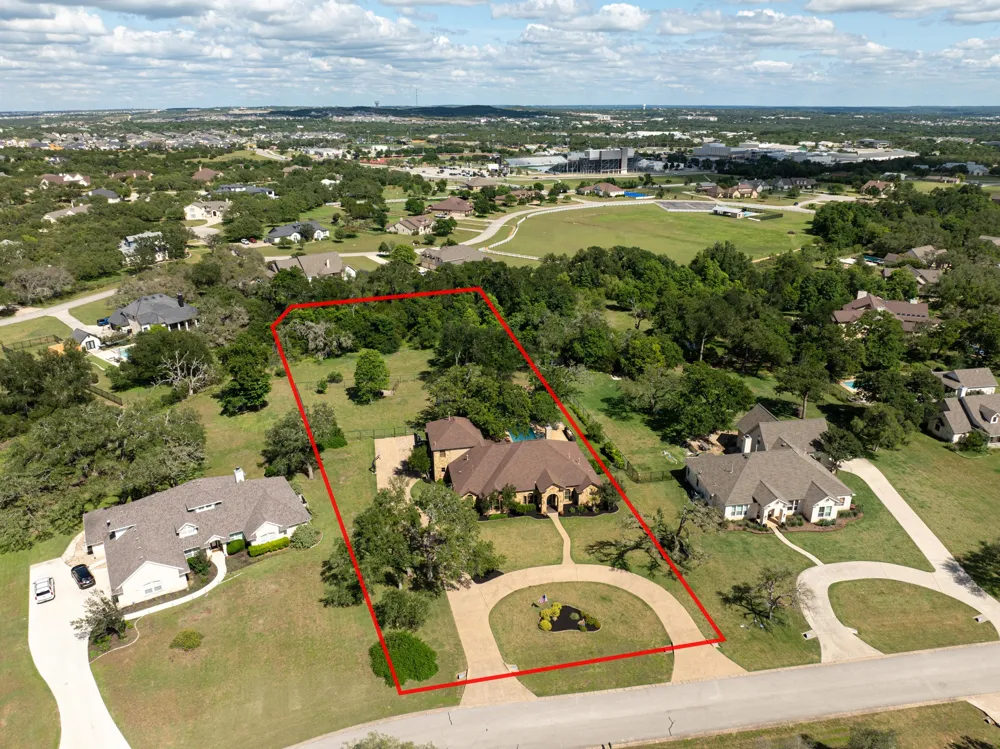 416 Shadywood Lane Dripping Springs, TX 78620