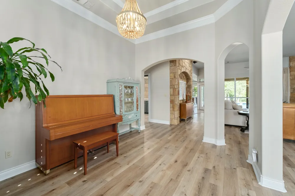 416 Shadywood Lane Dripping Springs, TX 78620
