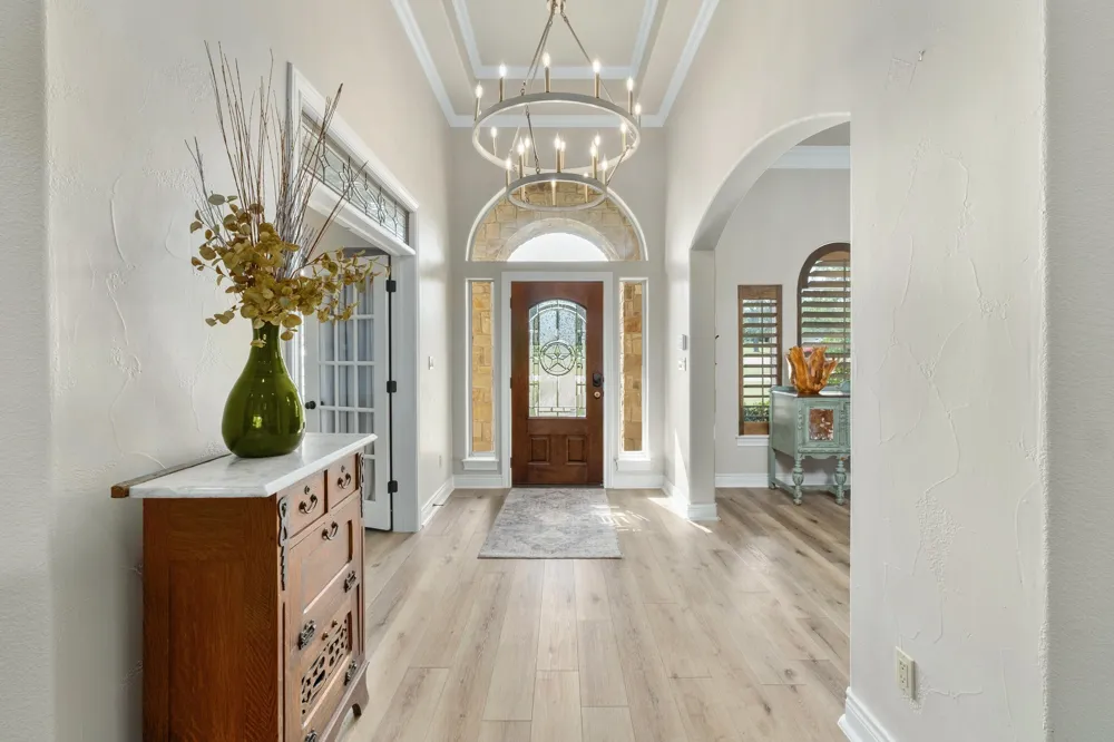 416 Shadywood Lane Dripping Springs, TX 78620