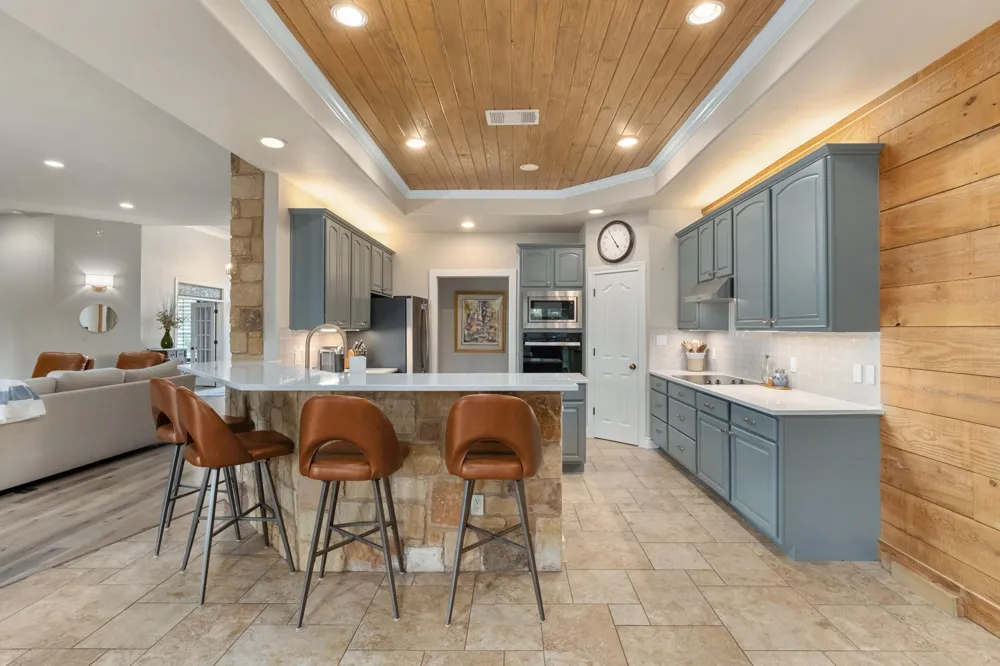 416 Shadywood Lane Dripping Springs, TX 78620
