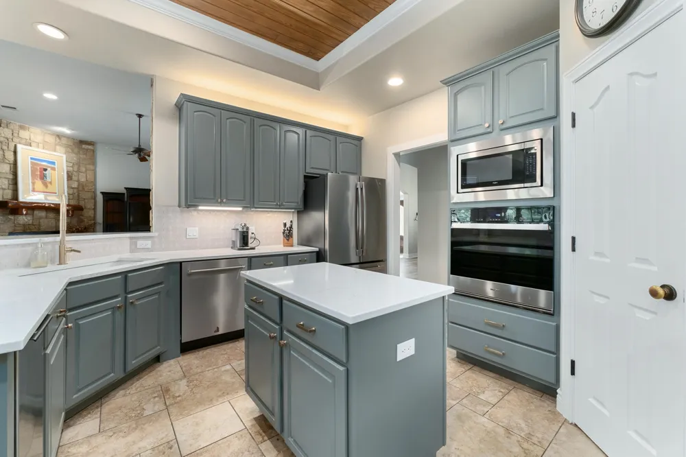 416 Shadywood Lane Dripping Springs, TX 78620
