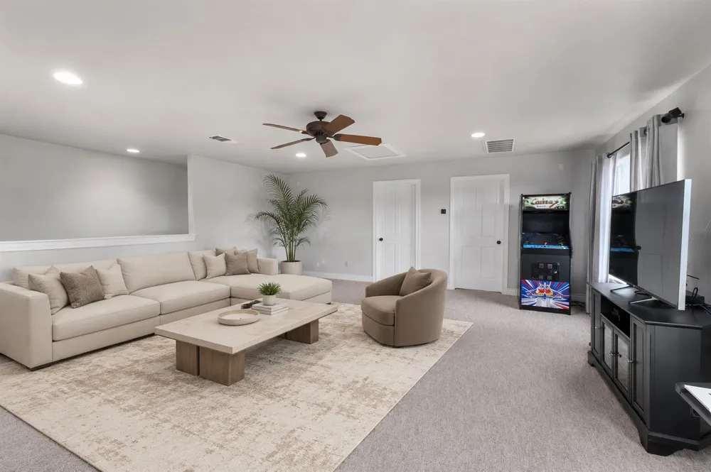 416 Shadywood Lane Dripping Springs, TX 78620