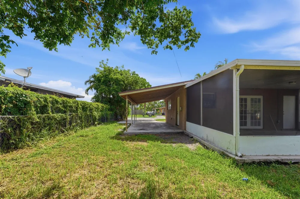 3100 SW 33rd Avenue West Park, FL 33023