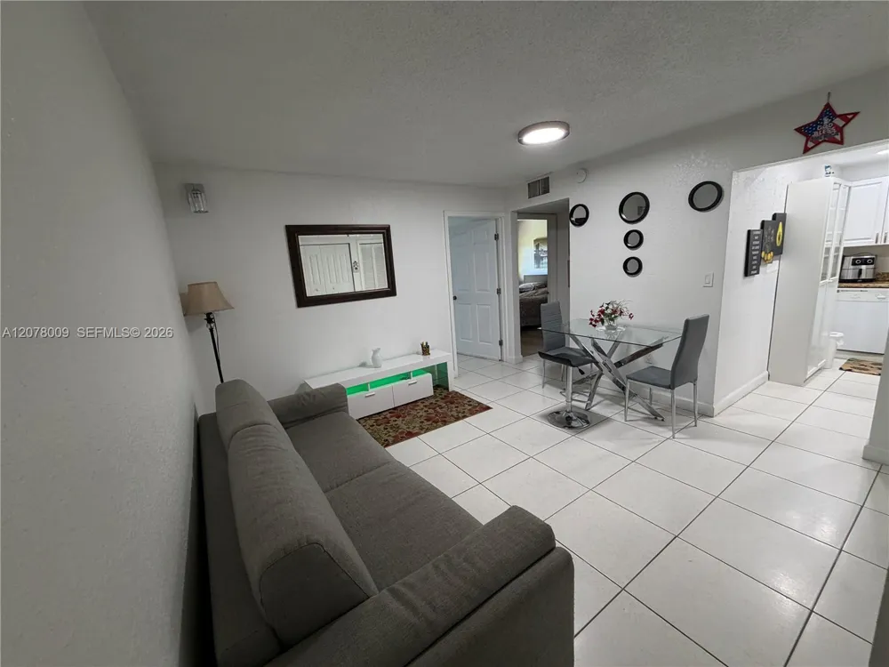 17530 NW 68th Ave #C1005 Hialeah, FL 33015