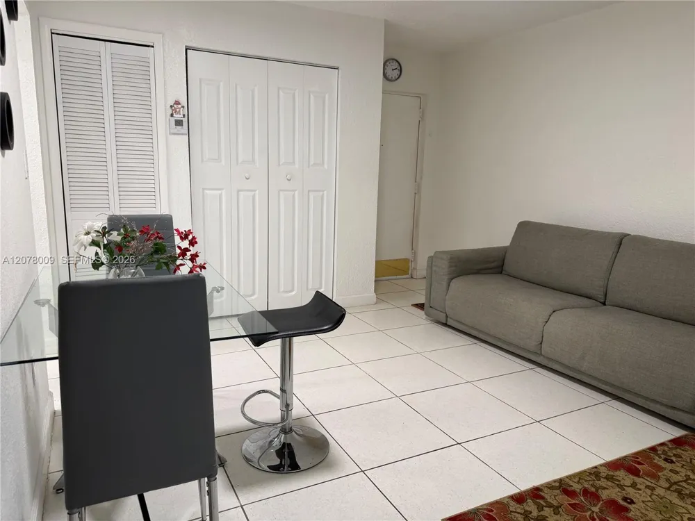 17530 NW 68th Ave #C1005 Hialeah, FL 33015
