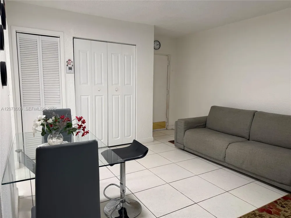 17530 NW 68th Ave #C1005 Hialeah, FL 33015