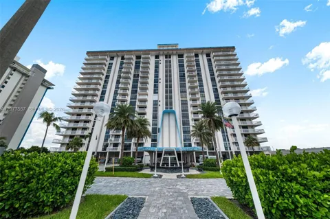 1500 S Ocean Dr #G10