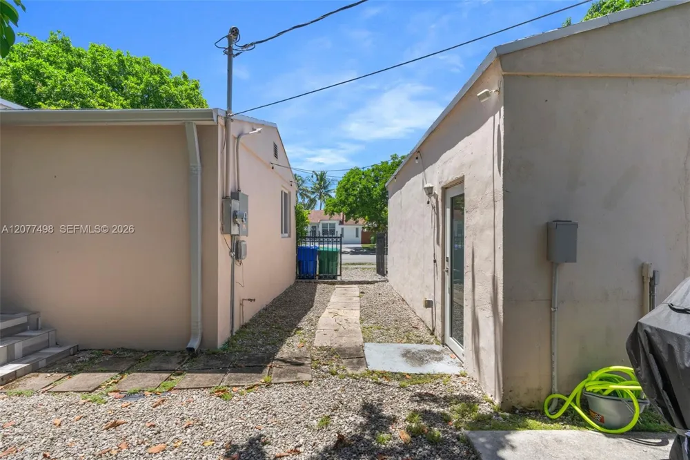 4901 NW 10th Ave #2 Miami, FL 33127
