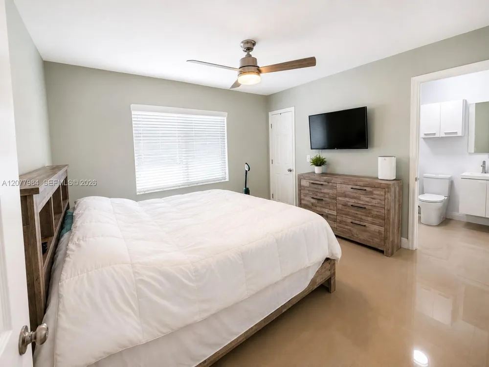 525 NW 23rd Ave Miami, FL 33125