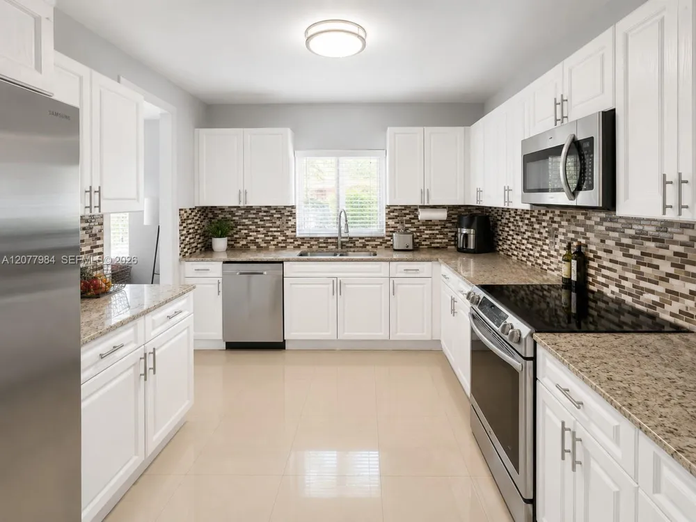 525 NW 23rd Ave Miami, FL 33125
