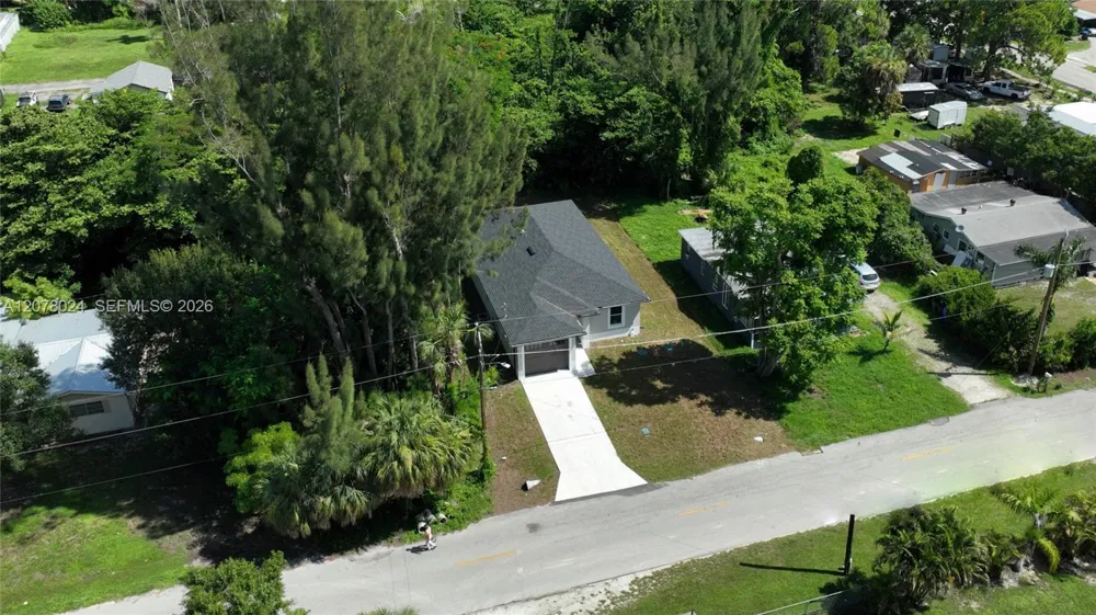 2323 Unity Ave. Fort Myers, FL 33901