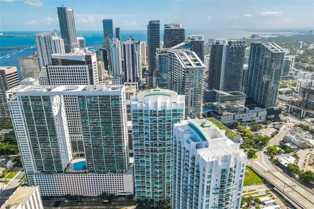 41 SE 5th St #807 Miami, FL 33131
