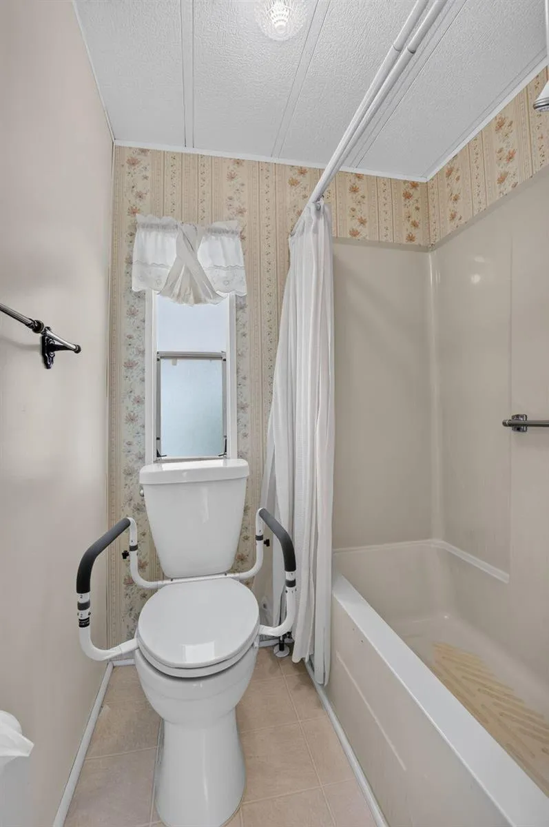 39019 GAYLE BAY Boynton Beach, FL 33436