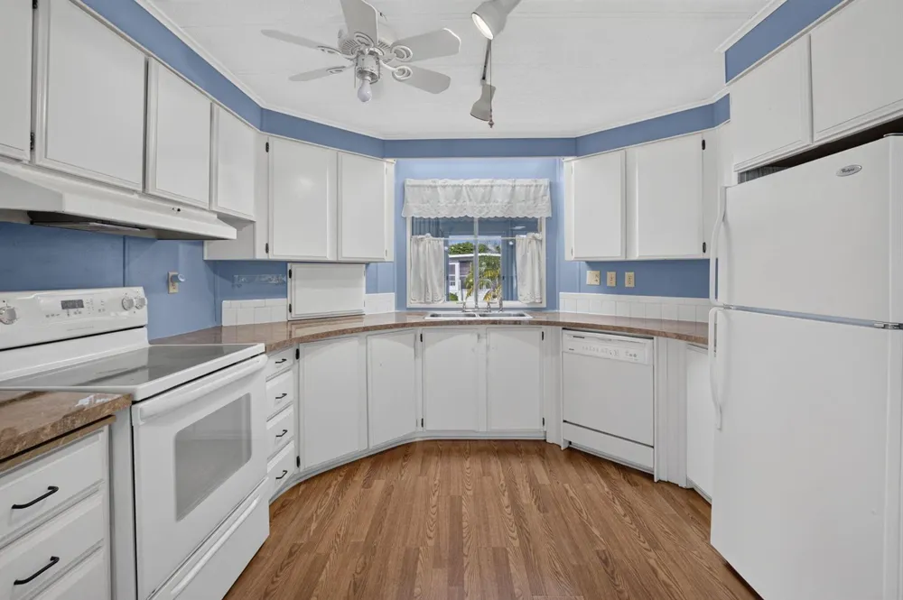 39019 GAYLE BAY Boynton Beach, FL 33436
