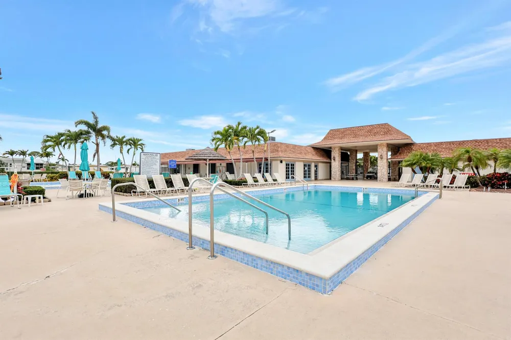 39019 GAYLE BAY Boynton Beach, FL 33436