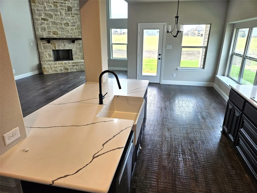 2705 Silo Lane Van Alstyne, TX 75495