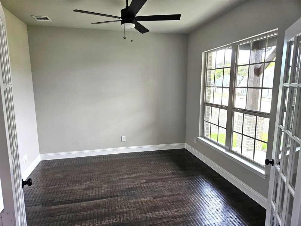 2705 Silo Lane Van Alstyne, TX 75495