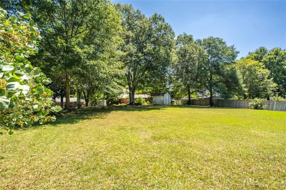 3732 Debbie Lane Powder Springs, GA 30127
