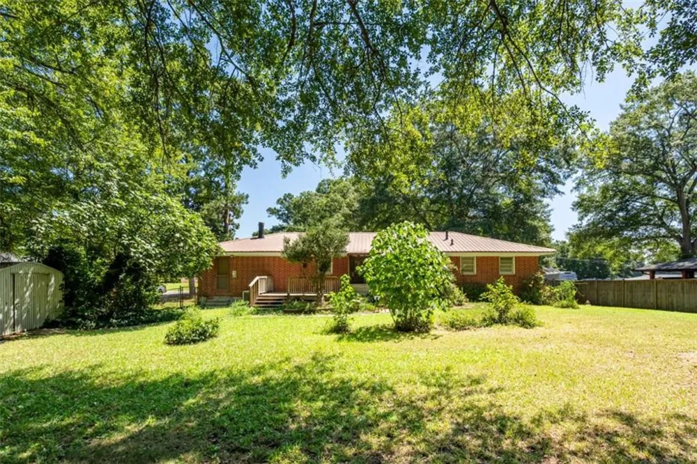 3732 Debbie Lane Powder Springs, GA 30127