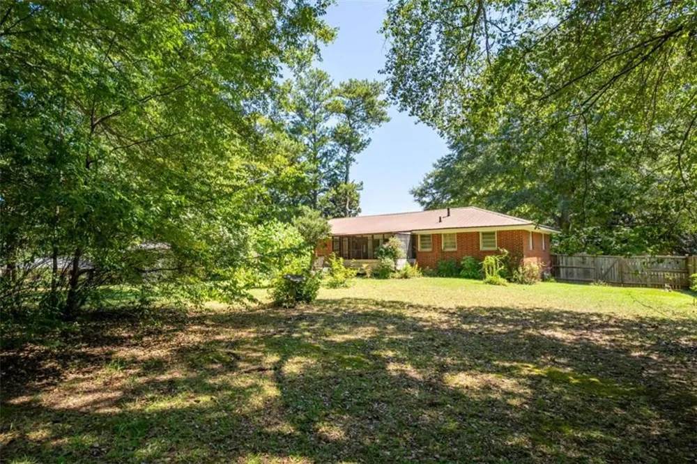 3732 Debbie Lane Powder Springs, GA 30127