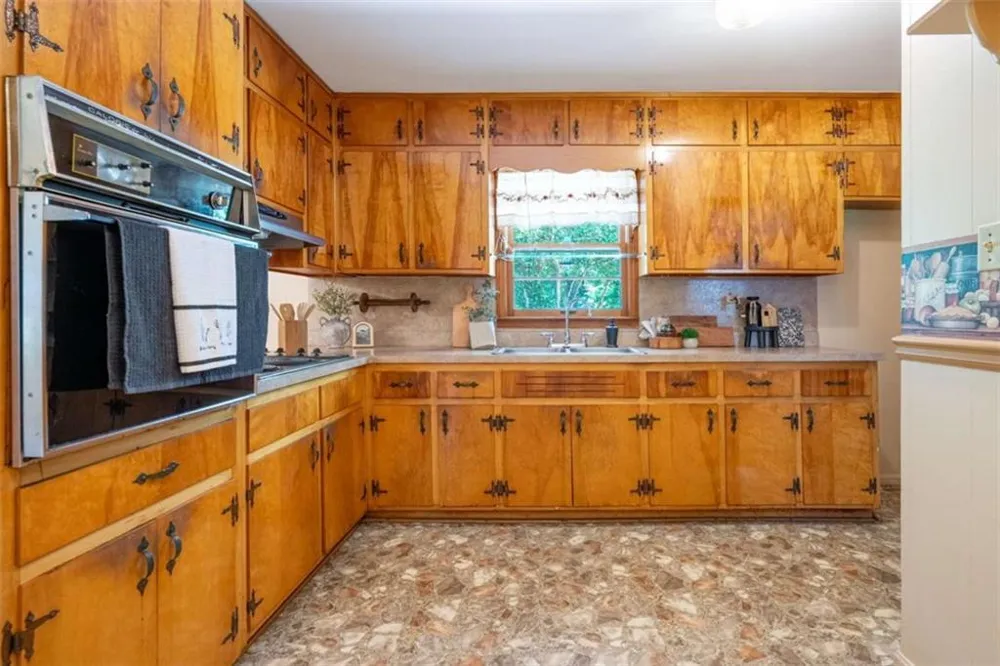 3732 Debbie Lane Powder Springs, GA 30127