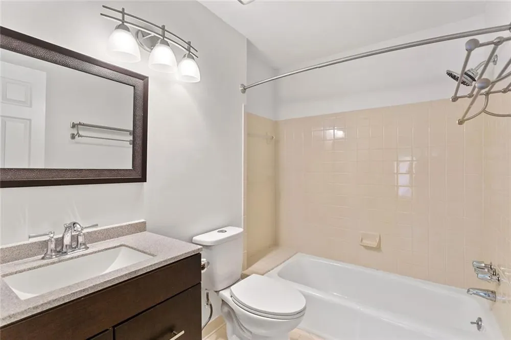 208 Bridge Lane SE Smyrna, GA 30082
